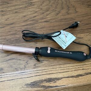 New without Box - Beachwaver B1